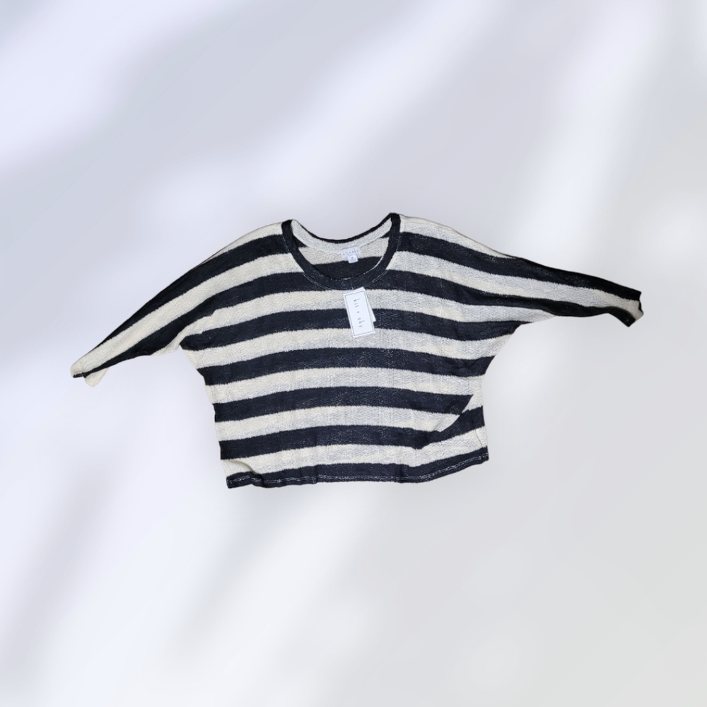 Women's kit + sky top size Medium